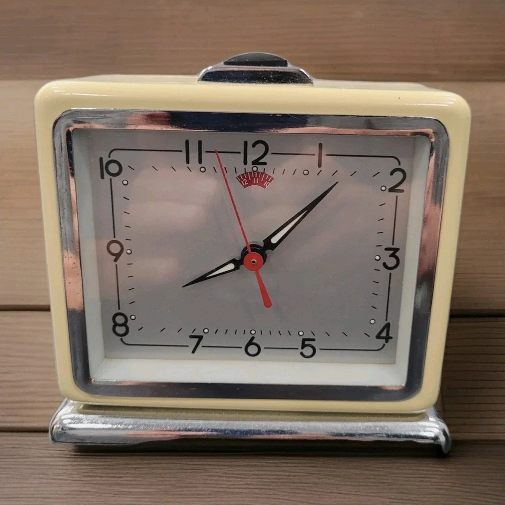 Vintage Shanghai China Wind-Up Alarm Clock MCM Atomic Age Mechanical Desk